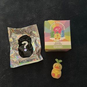 Moriah Elizabeth mystery mini character figure- Georgie